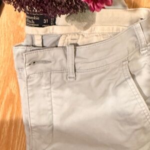 Abercrombie & Fitch Mens Flat Front Shorts Grey 31" Stretch Chino